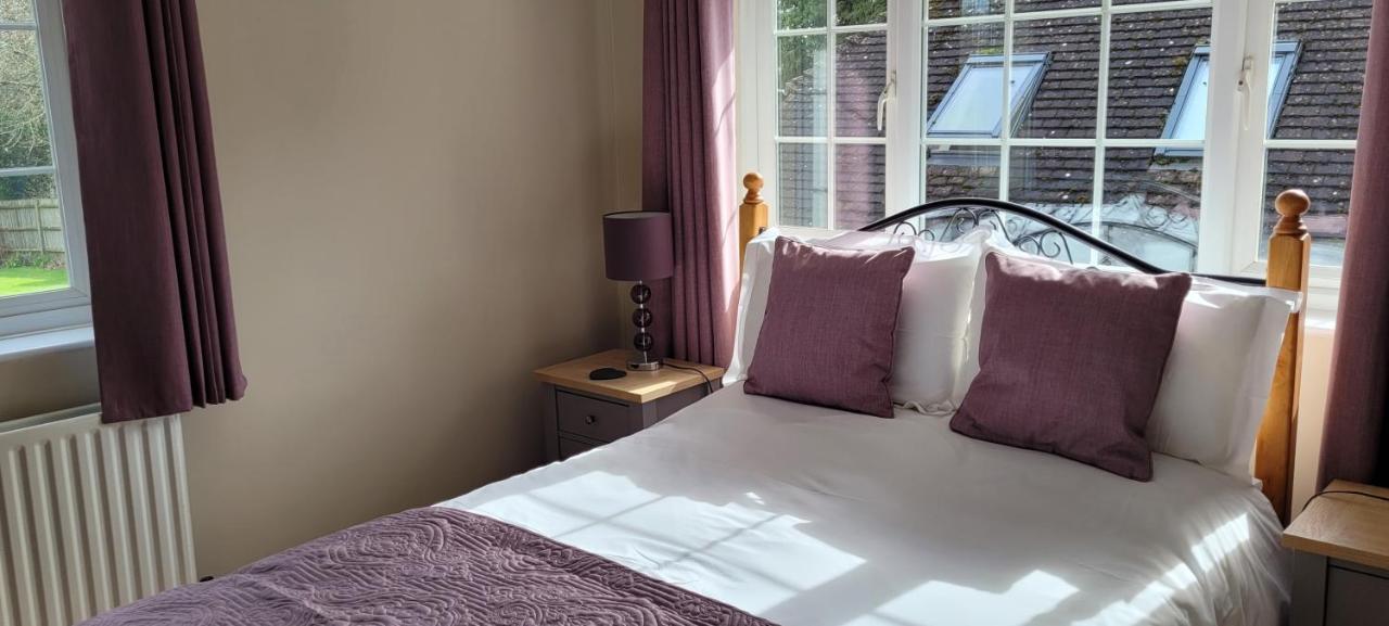 Ha'Penny Acre Bed and Breakfast Sherfield English Buitenkant foto