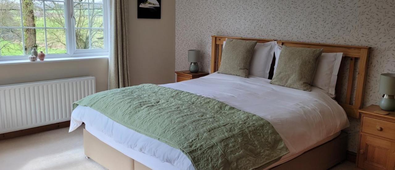 Ha'Penny Acre Bed and Breakfast Sherfield English Buitenkant foto
