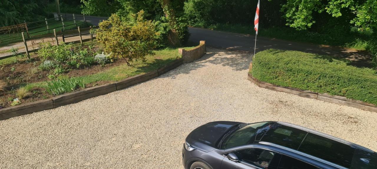 Ha'Penny Acre Bed and Breakfast Sherfield English Buitenkant foto